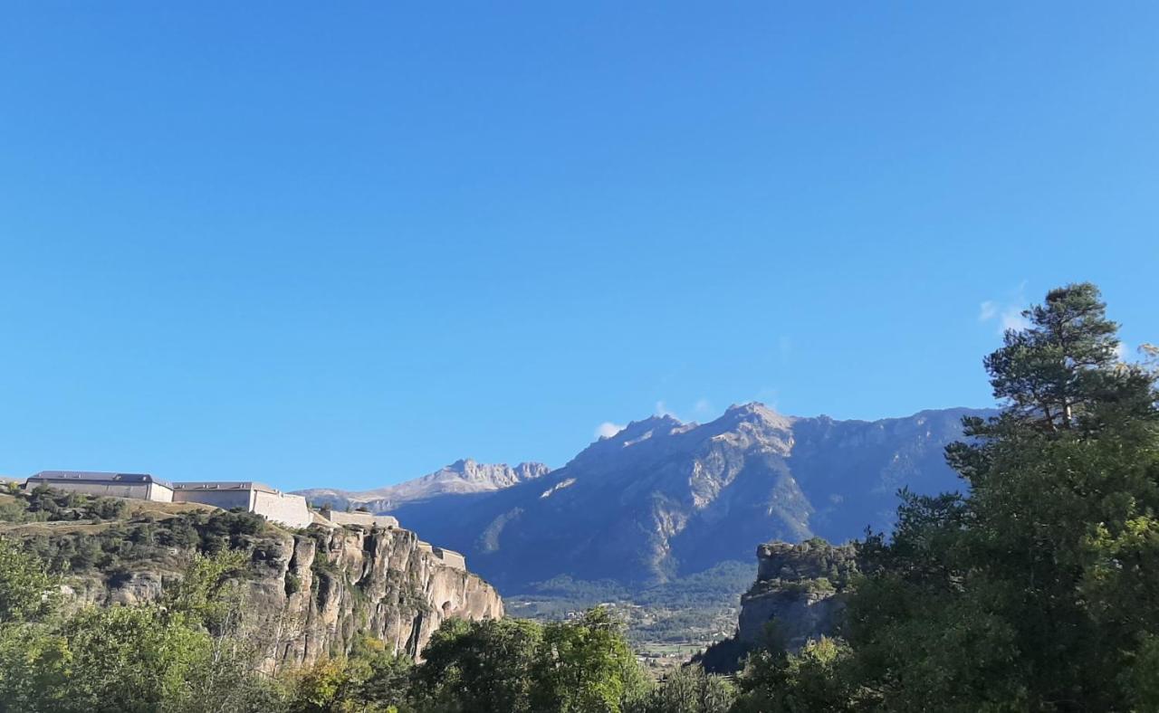 Le Pre Fleuri A Guillestre - Appartements Neufs Classes Meubles De Tourisme 3 Etoiles - Parking Privatif المظهر الخارجي الصورة