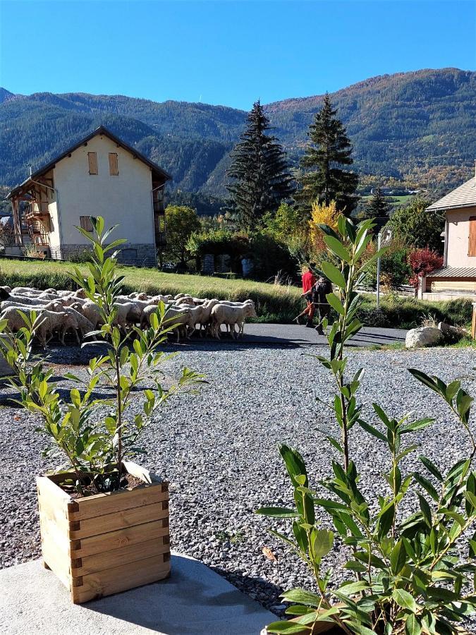 Le Pre Fleuri A Guillestre - Appartements Neufs Classes Meubles De Tourisme 3 Etoiles - Parking Privatif المظهر الخارجي الصورة