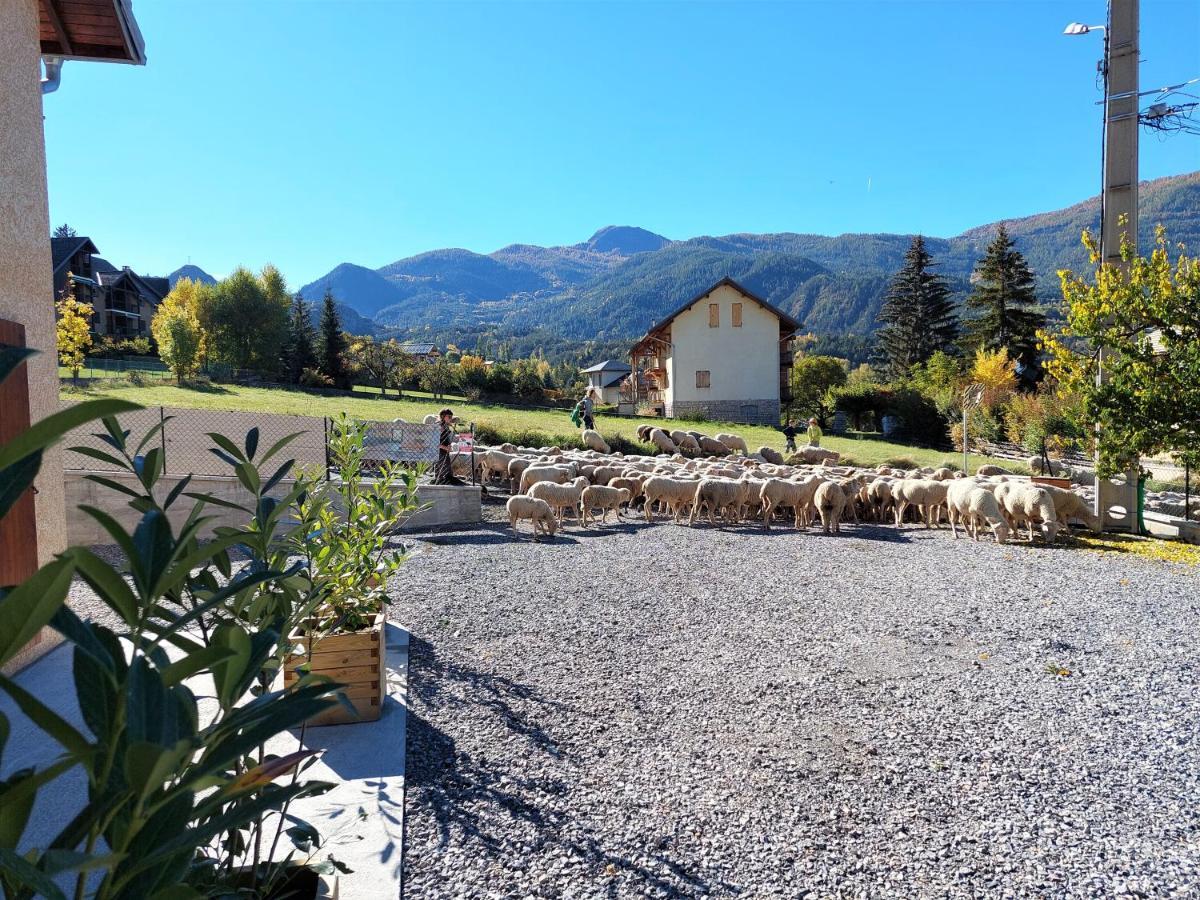 Le Pre Fleuri A Guillestre - Appartements Neufs Classes Meubles De Tourisme 3 Etoiles - Parking Privatif المظهر الخارجي الصورة