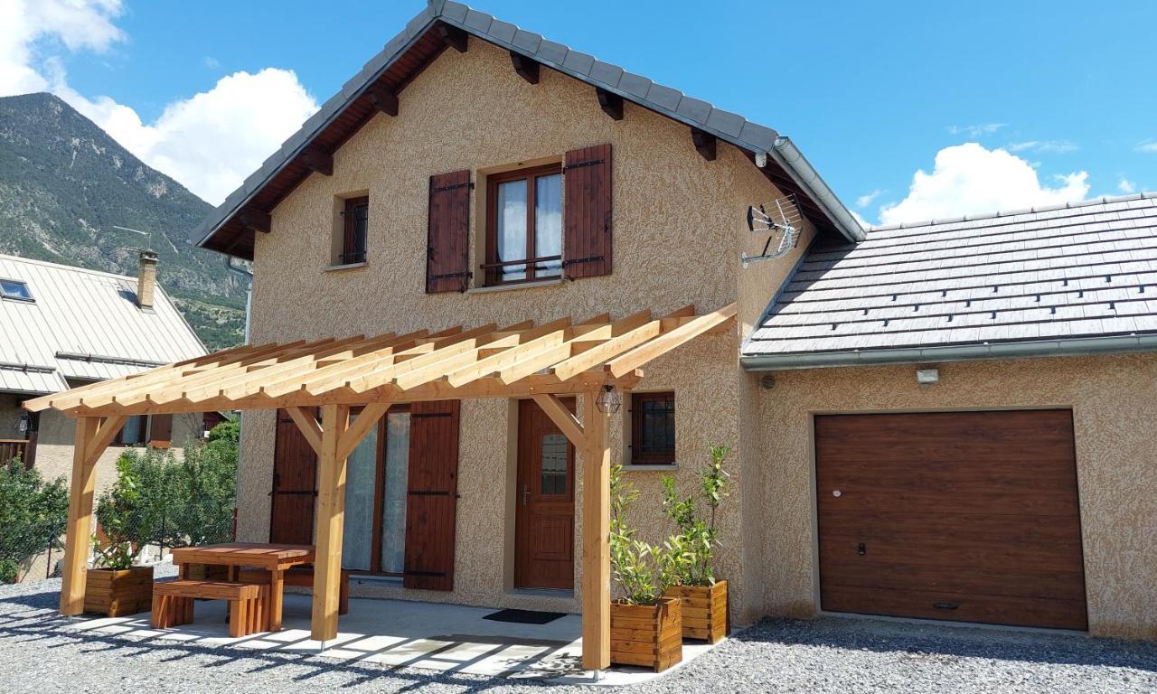 Le Pre Fleuri A Guillestre - Appartements Neufs Classes Meubles De Tourisme 3 Etoiles - Parking Privatif المظهر الخارجي الصورة