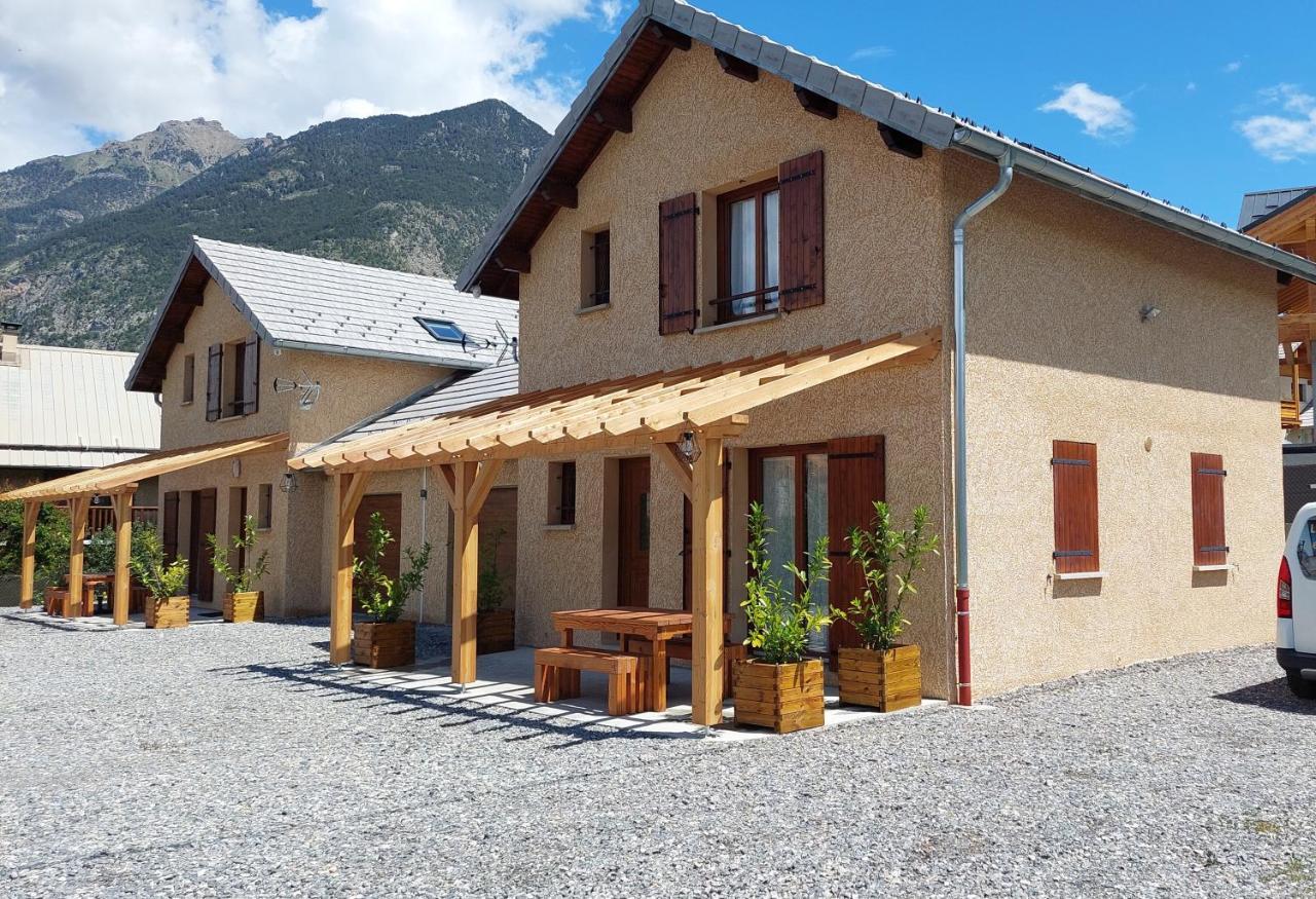 Le Pre Fleuri A Guillestre - Appartements Neufs Classes Meubles De Tourisme 3 Etoiles - Parking Privatif المظهر الخارجي الصورة